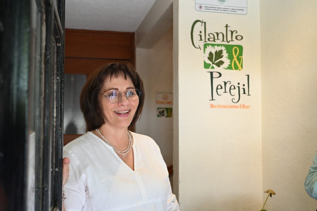 Virginia Elguea Solís, anfitriona de “Cilantro & Perejil”.