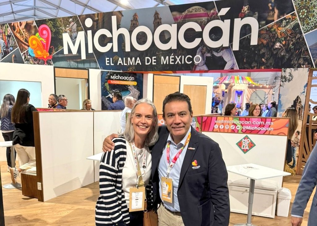 Birgit Grund acompañada de Roberto Monroy, Secretario de Turismo de Michoacán.