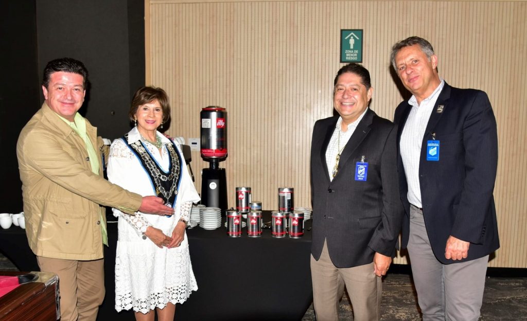 La comida del Club Skal CDMX contó con el patrocinio de Café Illy.