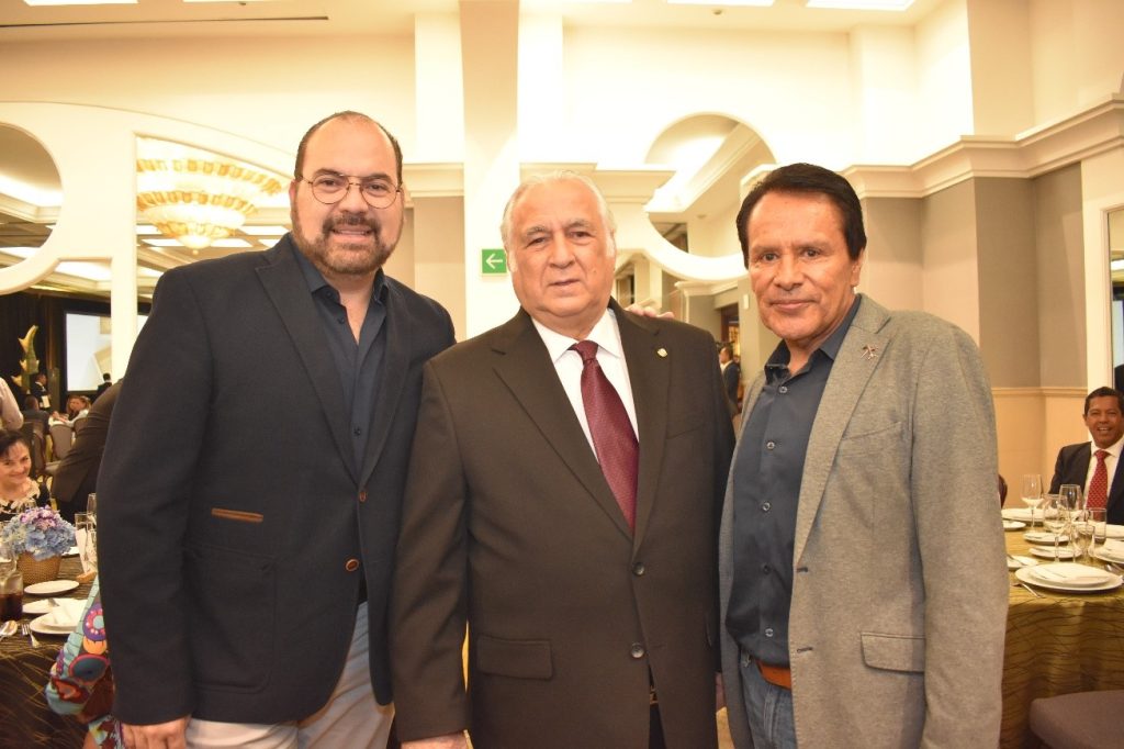 Walfredo Castro, Miguel Torruco Marques y Juan Enríquez en Marquis Reforma.