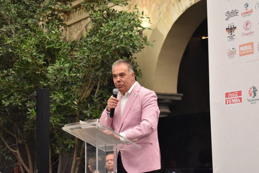 Ignacio (Taico) Alarcón, Presidente de la CANIRAC Nacional.