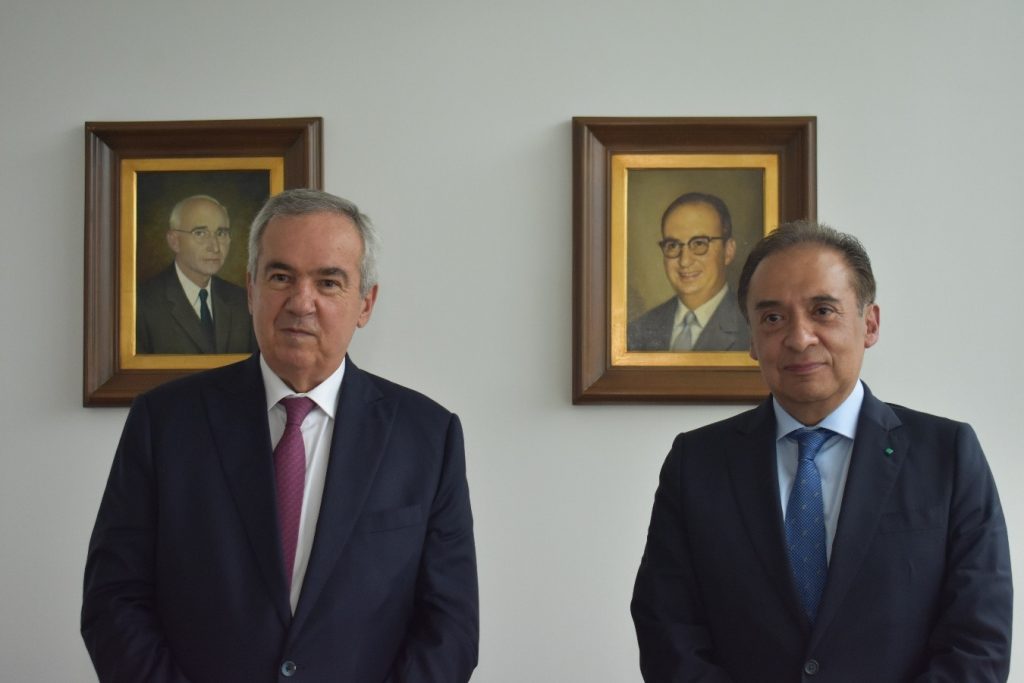 Javier Llamosas, Presidente de Grupo Valore y Reynaldo Islas CEO de MAS Servicios.