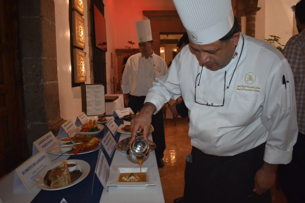 Festival de la Langosta hasta el 15 de noviembre en la Hacienda de los Morales.
