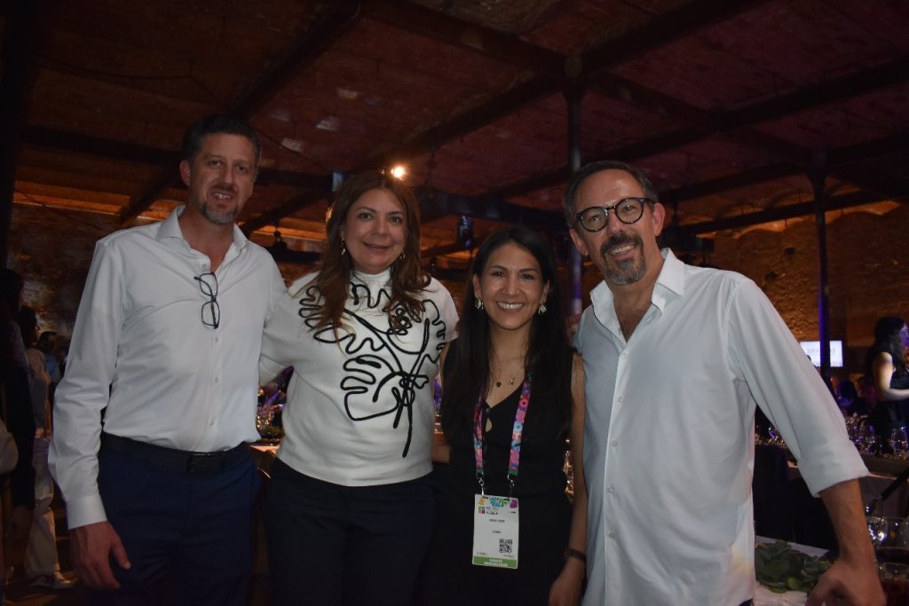Luis Díaz, Tony Gámez, Anai Cruz y Michel Wohlmuth en clausura del CNIR 2025.