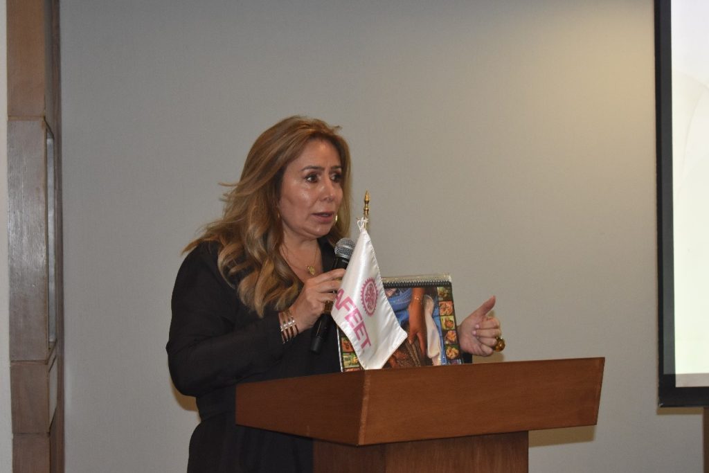 Magdalena Saldívar, Presidente de AFEET Nacional.