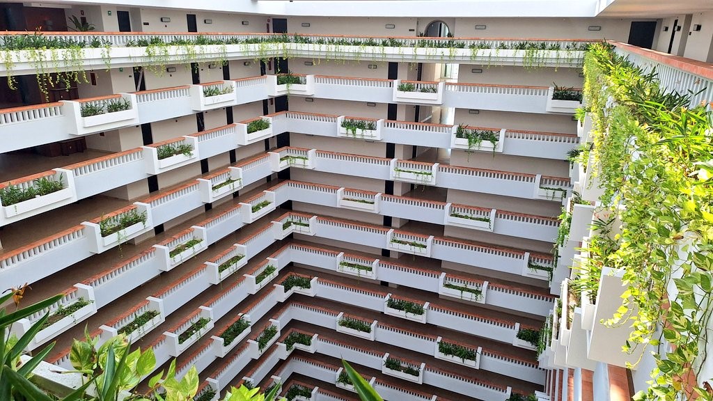 Princess Mundo Imperial cuenta con 937 habitaciones: 760 estándar y 177 suites.