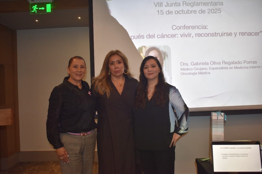 Silvia Esquivel, Magdalena Saldívar (Presidente AFEET) y la Dra. Gabriela Oliva.