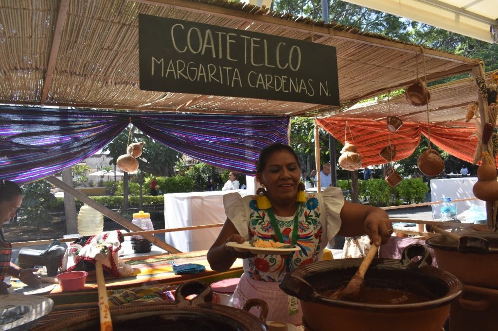 Entre fogones, molcajetes y comales brillaron las cocineras tradicionales.
