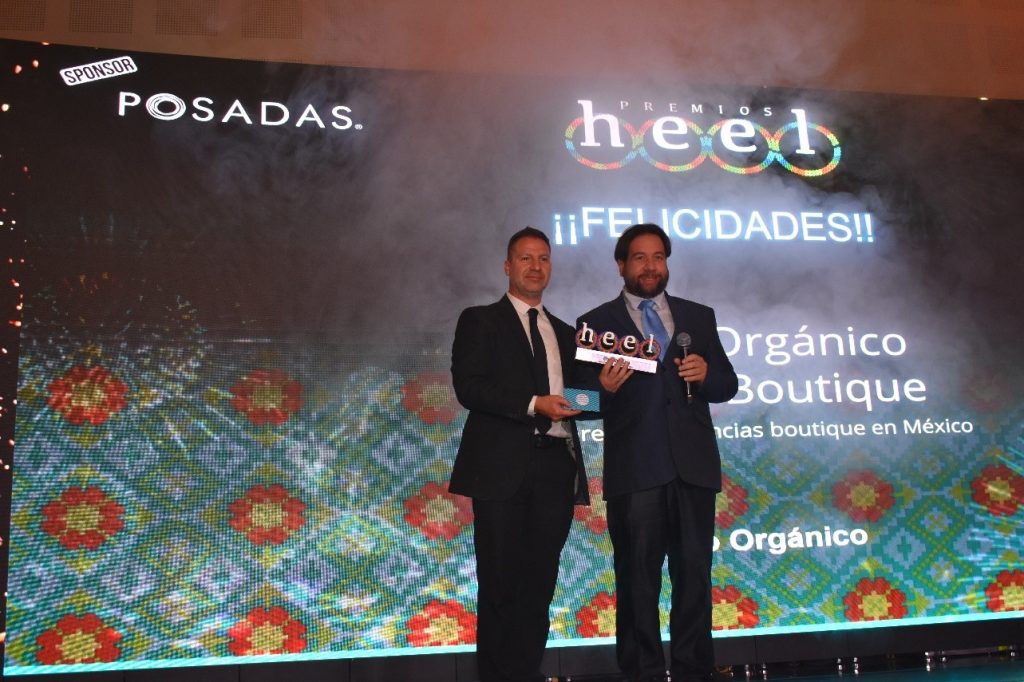 Entre los patrocinadores de los Premios Heel 2025 destacó HIT Mercadotecnia & Eventos.