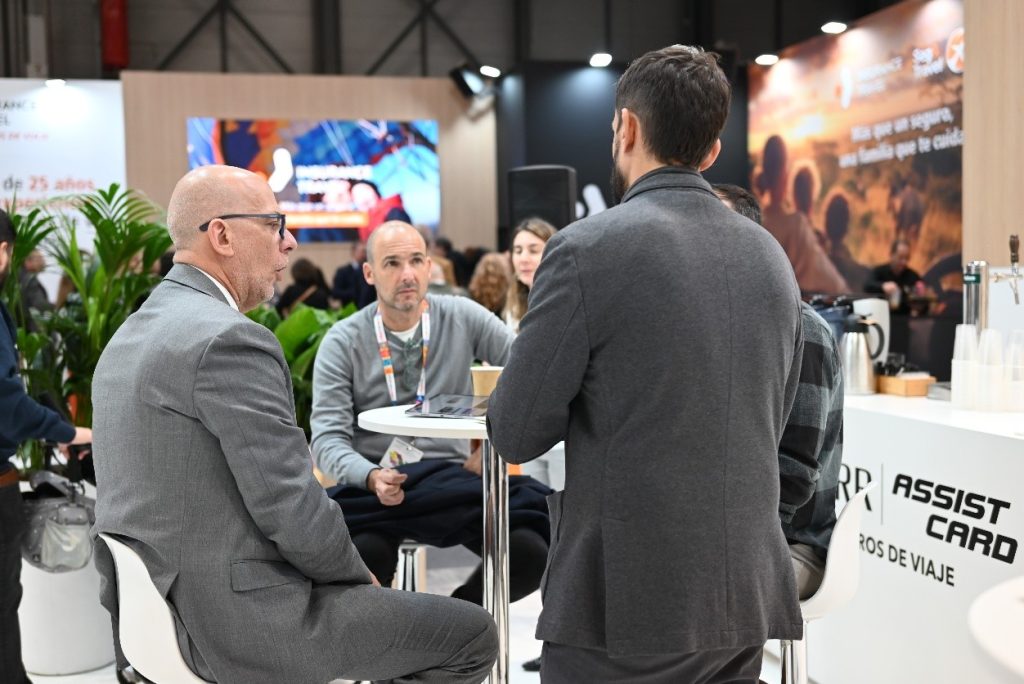 Atención personalizada de Carlos Bricka, Country Manager para México de Assist Card.