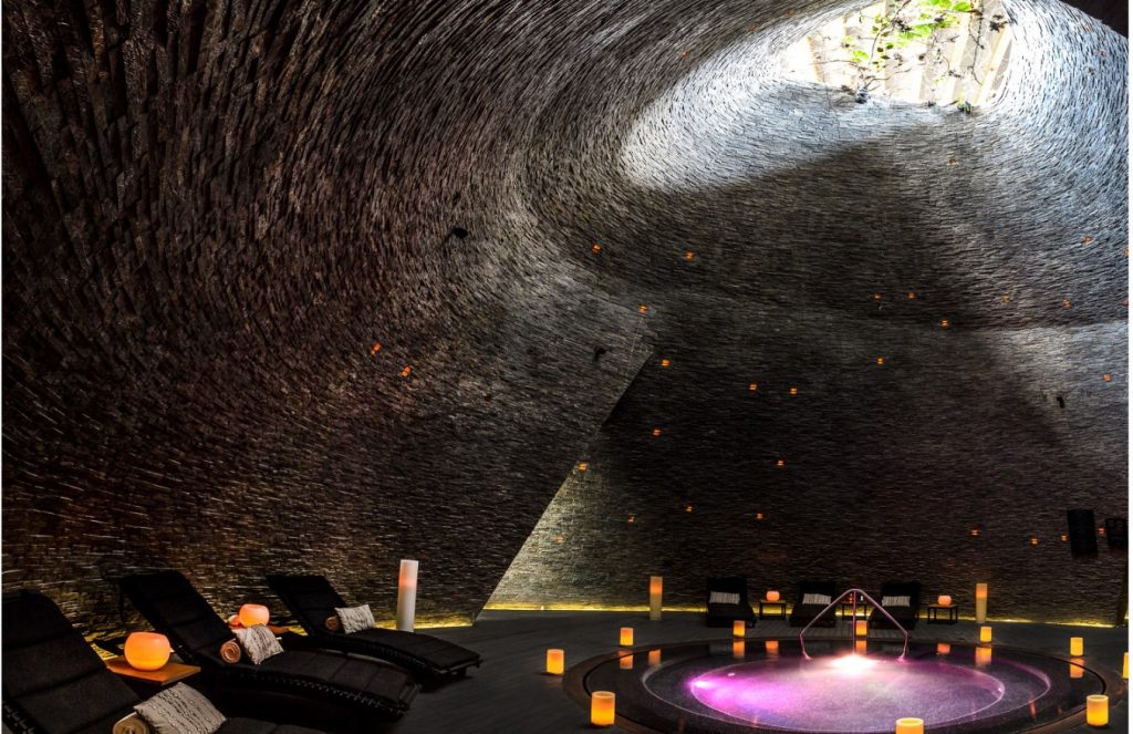 Cenote-Spa en Devossion by Live Aqua Playa del Carmen.