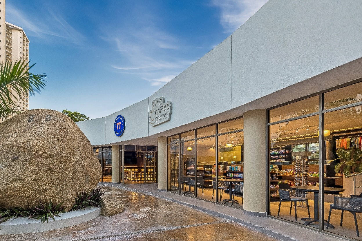 The Coffee Corner, un concepto que ofrece desde artículos de playa, souvenirs, antojos, hasta un práctico centro de negocios.