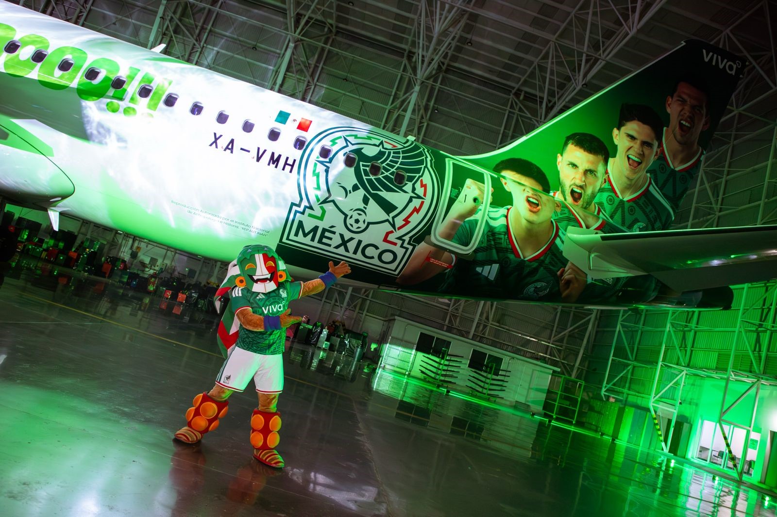 Viva, la aerolínea oficial de la Selección Nacional de México.