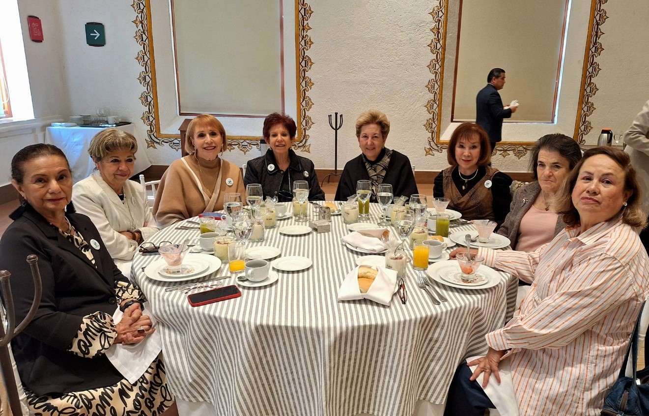 CONFETUR llevó a cabo un desayuno-capacitación en la Hacienda de los Morales.