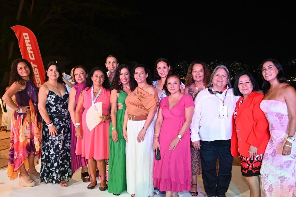 Cena de AFEET a pie de playa en Acapulco patrocinado por Assist Card.